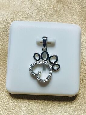 Moissanite 925 Silver Paw Print Pendant